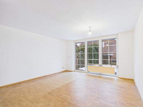 Wohnzimmer - 4 Zimmer Reihenmittelhaus zum Kaufen in Groß Grönau