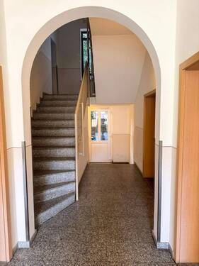 Treppenhaus - 2 Zimmer Etagenwohnung zum Kaufen in Leipzig