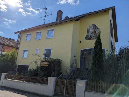 Ansicht Norden mit Hauseingang - 6 Zimmer Einfamilienhaus in Rotthalmünster
