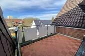 sonniger Balkon - 3 Zimmer Etagenwohnung in Norderstedt