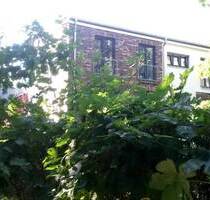 Seltene Gelegenheit: Ruhiges Townhouse in familiärer Lage mit Nachbarschaftsgefühl - Berlin Lichtenberg