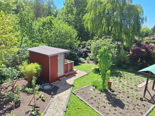 Ihr Garten im Sommer - 3 Zimmer Etagenwohnung zum Kaufen in Schmallenberg