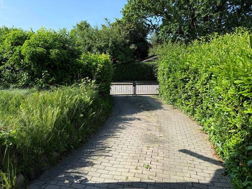 Zufahrt zur Garage - 