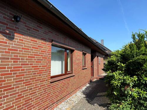 Eingangsseite - Einfamilienhaus mit 199,00 m² in Bad Bramstedt zum Kaufen