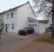 provisionsfrei ** sofort bezugsfertig ** komplett renoviertes Haus für die Familie - Reutlingen Römerschanze