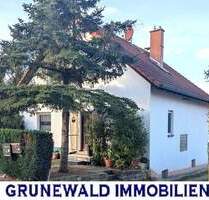 Ruhiges Einfamilienhaus mit Einliegerwohnung, Gartenidylle und Doppelgarage. Ideal für Familie & Mehrgenerationenwohnen. - Großlöbichau Kleinlöbichau