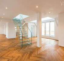 THE WEST WING: Das ultimative Turm-Penthouse über den Dächern Münchens