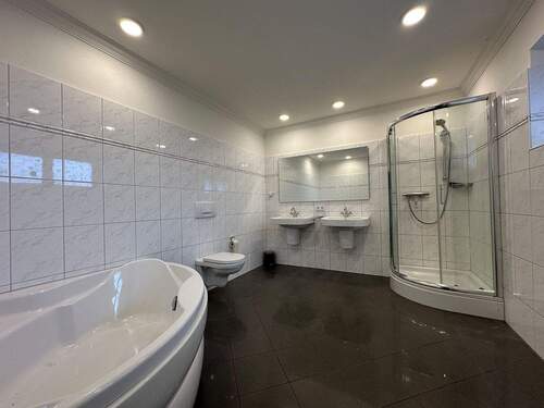 Badezimmer Erdgeschoss - 