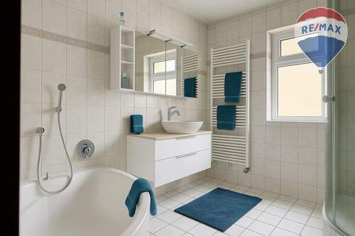 25 #24a Bad DG KI-bearbeitet - 