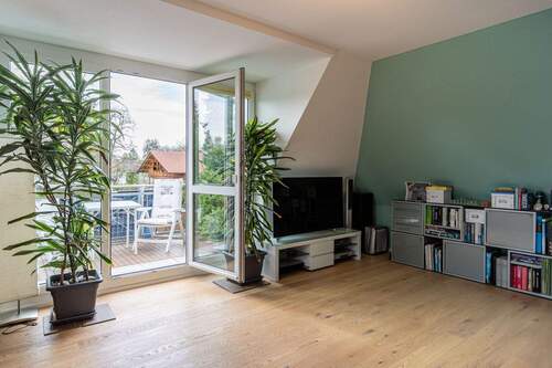 Wohnbereich mit Balkon - 