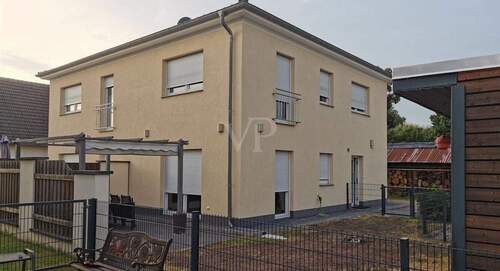 ZFH - 8 Zimmer Mehrfamilienhaus, Wohnhaus zum Kaufen in Bernau