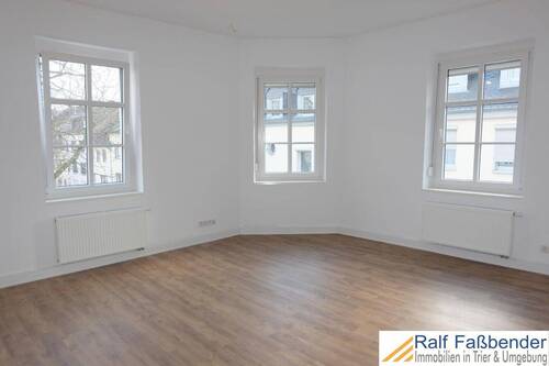 www.fassbender-immobilien.de - Trier-Süd, schöne 2 ZKB Altbauwohnung in ruhiger Wohnlage ab sofort zu vermieten.