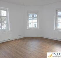 Trier-Süd, schöne 2 ZKB Altbauwohnung in ruhiger Wohnlage ab sofort zu vermieten.