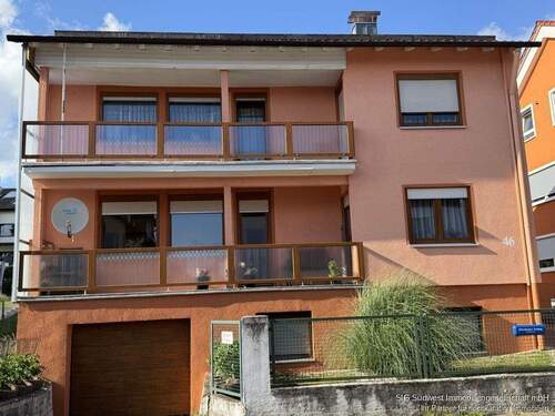 Hausansicht - 7 Zimmer Mehrfamilienhaus, Wohnhaus zum Kaufen in Pforzheim - Eutingen