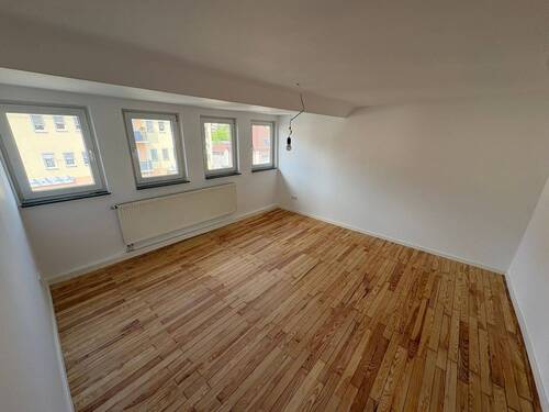 Wohnen / Essen - 3 Zimmer Etagenwohnung zur Miete in Neustadt an der Aisch