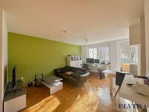 großzügiger und freundlicher Wohnbereich - ELVIRA - MünchenSolln, helle und geräumige 1,5-Zimmer-Wohnung mit sonnigem Südbalkon in akttraktiver Lage