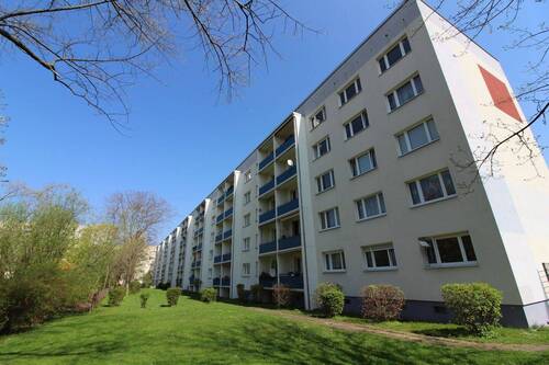 Rückansicht - 3 Zimmer Etagenwohnung zur Miete in Halle (Saale)