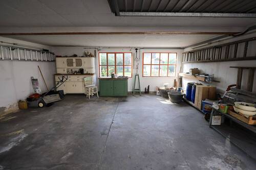Rückwärtiges Gebäude-Garage - 