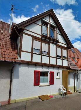 Außenansicht Haus 2 - 1 Zimmer Mehrfamilienhaus, Wohnhaus in Weissach