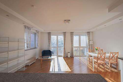 Wohnzimmer - 3 Zimmer Etagenwohnung zum Kaufen in Offenbach am Main