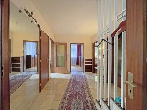 Diele - 5 Zimmer Einfamilienhaus zum Kaufen in Hamburg