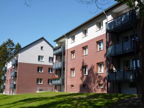 Gartenseite - 4 Zimmer Etagenwohnung zur Miete in Oerlinghausen