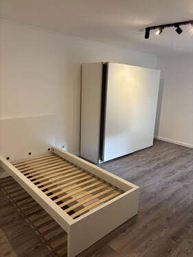 Zimmer 2 - 
