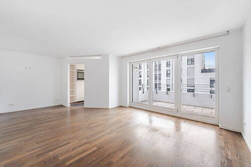 Wohn-/Esszimmer - 3 Zimmer Etagenwohnung zum Kaufen in Unterschleißheim