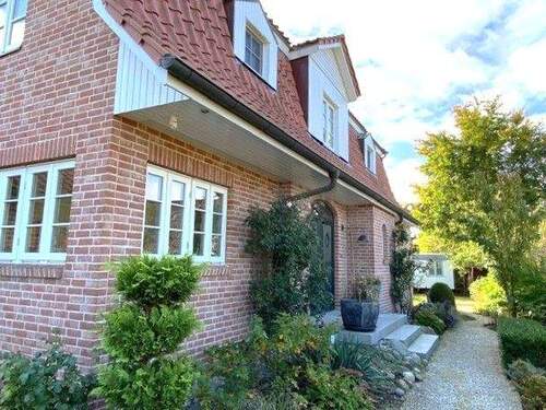 Der Eingangsbereich - 8 Zimmer Einfamilienhaus zur Miete in Timmendorfer Strand