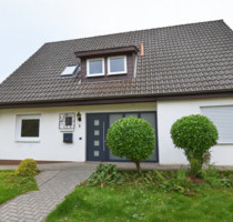 Einfamilienhaus mit Einliegerwohnung und großem Grundstück, Wintergarten & drei Garagen - Eisenberg Steinborn