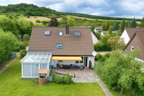 Hausansicht Rückseite - Einfamilienhaus mit 186,00 m&sup2; in Eisenberg zum Kaufen