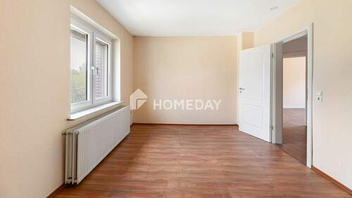 1. OG Schlafzimmer 2 - 