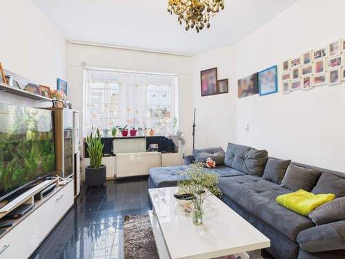 Wohnzimmer im Erdgeschoss - 1 Zimmer Einfamilienhaus in Eppelborn / Dirmingen