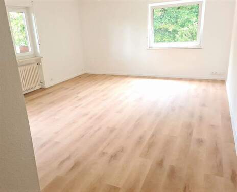 Wohnzimmer Bild 1 - 3 Zimmer Etagenwohnung zur Miete in Bad Säckingen