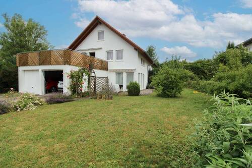 Garten + Haus - Wohnhaus mit 2 Einheiten und Top-Ausbaupotential + großer Garten und Terrasse