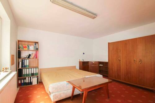 Gästezimmer UG - 8 Zimmer Mehrfamilienhaus, Wohnhaus zum Kaufen in Fluorn-Winzeln