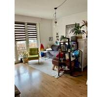 Spitzen 1 Zimmerwohnung mit Sonnenbalkon und EBK mit innenstadtnaher Lage - Frei ab November - Nürnberg Rosenau