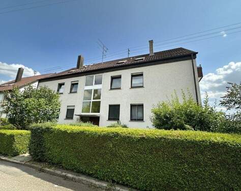 Gebäudeansicht - Geschmackvoll renovierte 4-Zimmer-Maisonettewohnung m. EBK u. Balkon in bevorzugter Lage