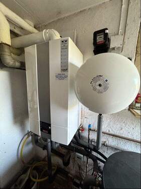 Gasbrennwertheizung aus 2025 - 