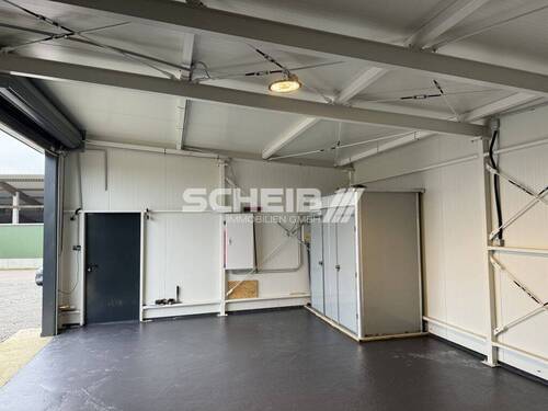 Lagerhalle von innen - 
