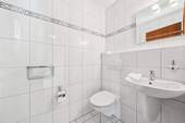 Gäste WC - 5 Zimmer Reihenmittelhaus in Salzgitter