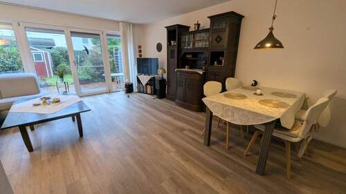 Wohnzimmer - 4 Zimmer Reihenmittelhaus zum Kaufen in Lilienthal