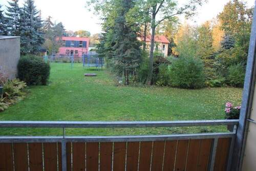 Balkonblick - Dölitz-Dösen*tolle 2 Raum-Wohnung mit Balkon * Dielenfußboden* Tageslichtbad*