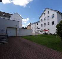 neu sanierte 3-Raum-Wohnung - 420,00&nbsp;EUR Kaltmiete, ca.&nbsp; 65,00&nbsp;m&sup2;&nbsp;Wohnfl&auml;che in Limbach-Oberfrohna (PLZ: 09212)