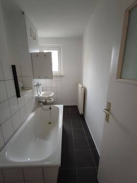 Badezimmer - Etagenwohnung mit 57,80 m&sup2; in Merseburg zur Miete