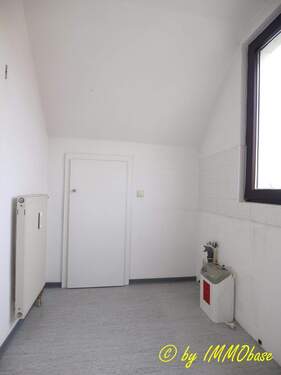 Küche mit Abstellmöglichkeit - 