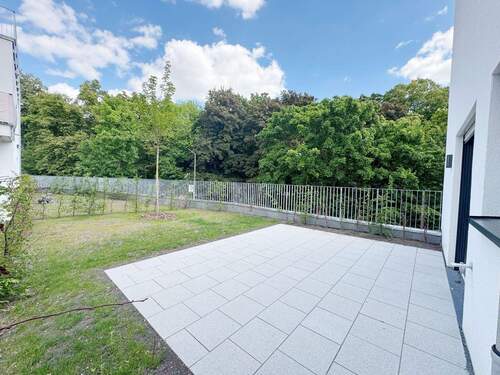 Terrasse und Garten.jpg - 2 Zimmer Etagenwohnung in Zirndorf