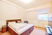 Schlafzimmer 1 (DG) - 
