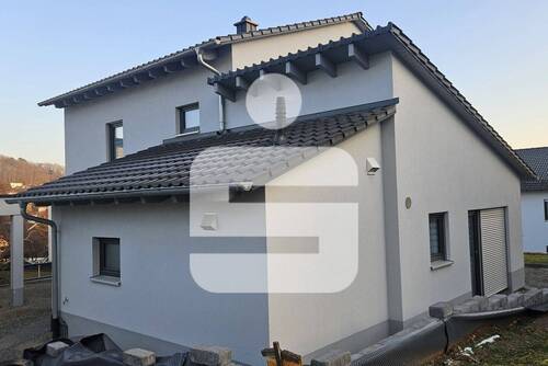 Aussenansicht - Komfort trifft auf Bauqualität - 599.000,00&nbsp;EUR Kaufpreis, ca.&nbsp; 147,90&nbsp;m&sup2;&nbsp;Wohnfl&auml;che