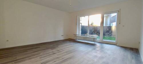 Wohnzimmer 22,62 qm ohne Küche - 3 Zimmer Etagenwohnung zur Miete in Paderborn OT Schloß Neuhaus